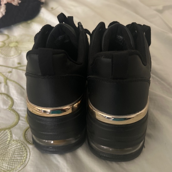 Shoes - Picture 3 of 3